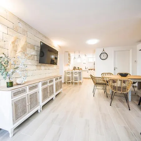 Marko Apartment Pisak